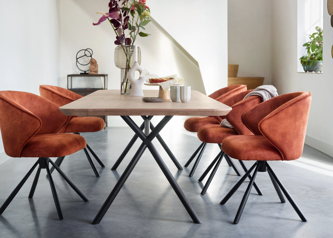 Eetkamer oranje velvet velours eetkamerstoelen